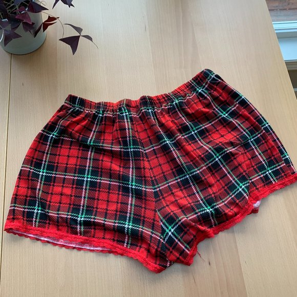 soft red plaid pj shorts with lace trim - Picture 1 of 5